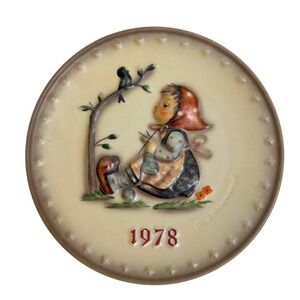Vintage Goebel M. J. HUMMEL 1978 Annual Collectors Plate Girl Bird In Tree EUC